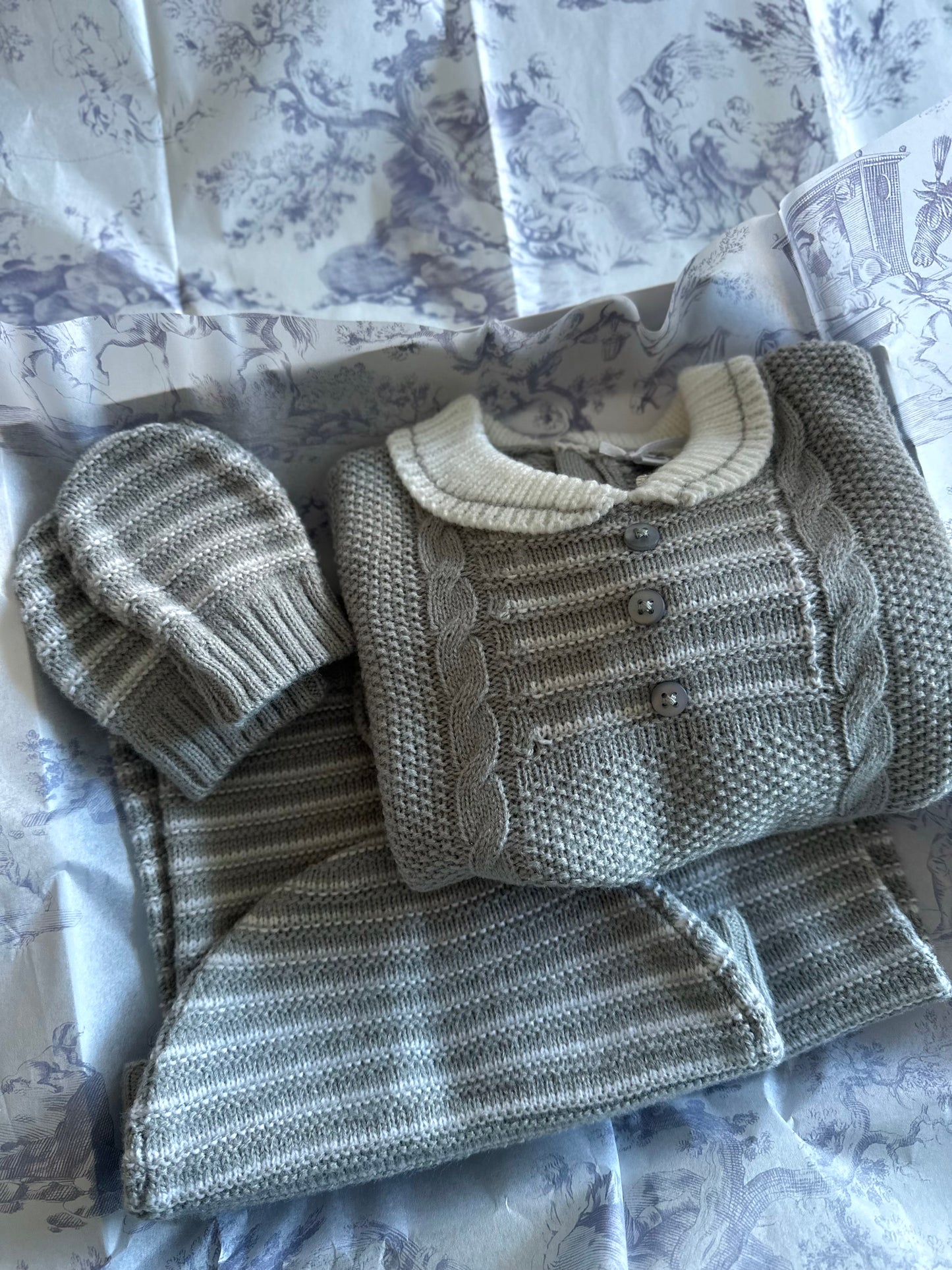 Grey knit 4 piece